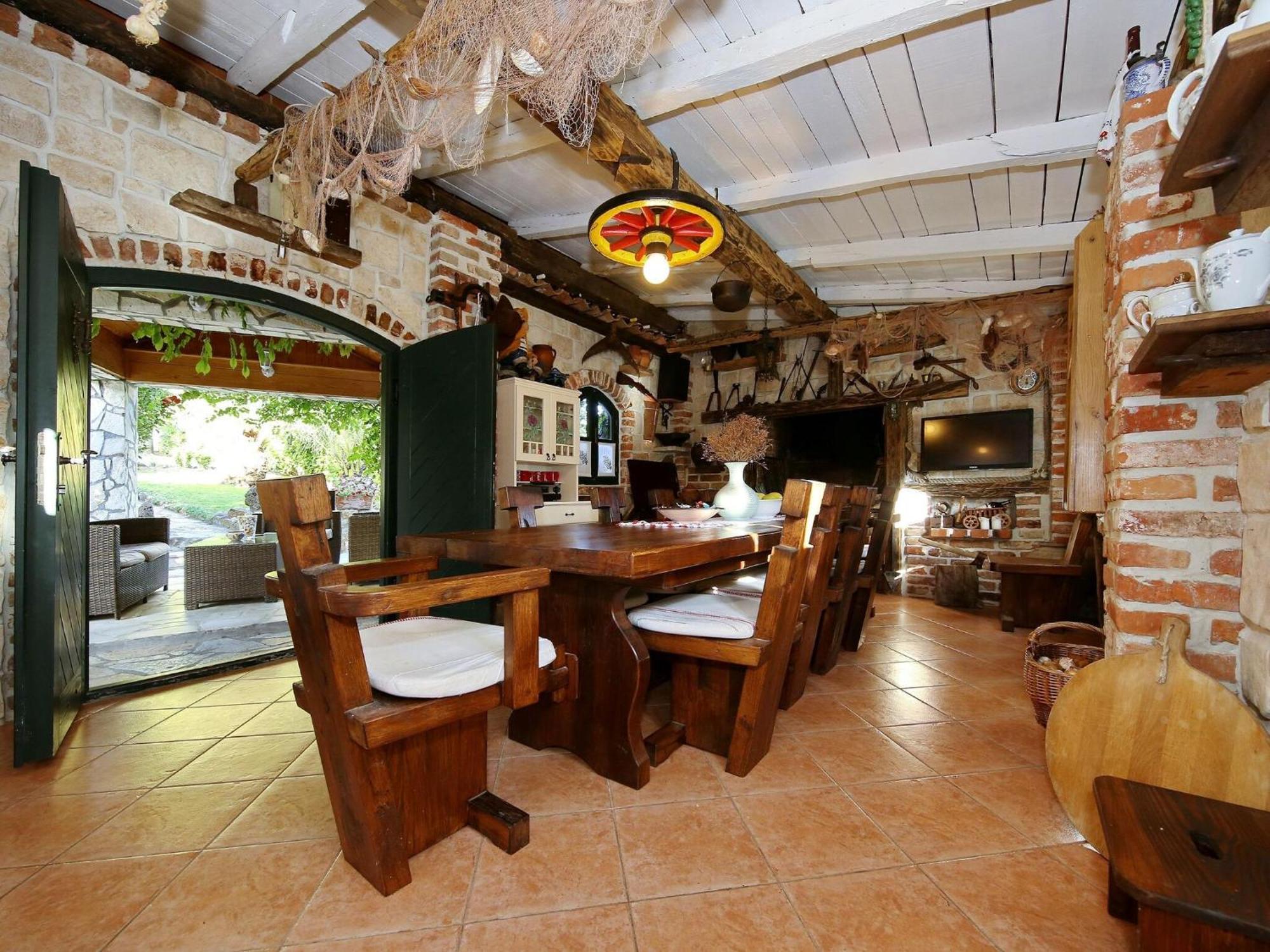 Beautiful Holiday Home With Private Pool, Nice Garden With Relax Area, Taverne Масленица Екстер'єр фото